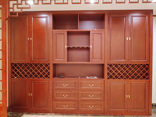 萍乡中式家居装修之中式酒柜装修效果图
